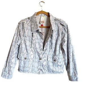 NEW Vintage Inspired Blue Snake Cropped Denim Jacket Size Medium